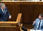 Sledujeme rozklad Ficovej vlády v priamom prenose, konštatuje šéf progresívcov