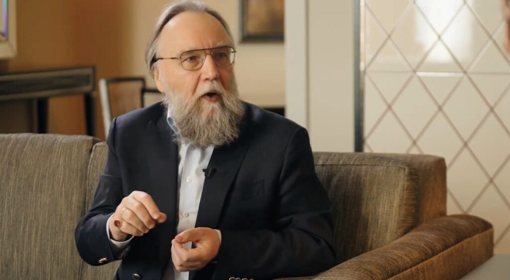 Alexander Dugin: Tradičné elity sú zrazu nervózne, technobilionári nasadili svojich mladších a energickejších chlapcov do politiky a uspeli