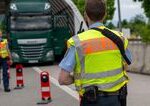 Nemci na hraniciach kontrolujú takmer každé auto