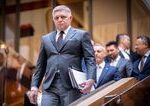 Prečo voličom Smeru neprekáža papalášizmus ministrov kabinetu Roberta Fica