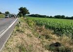 Neďaleko Komjatíc prišiel o život starší muž v motorkárskej kombinéze