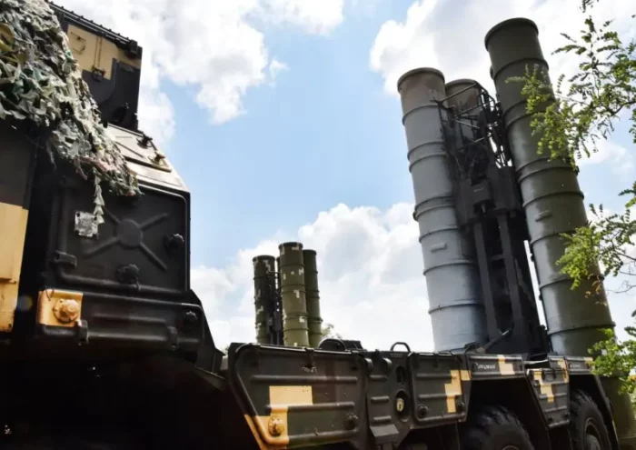 Nestihli ho ani rozložiť. Ukrajinci prišli o jeden z posledných systémov protivzdušnej obrany S-300