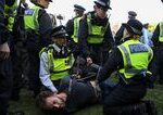 Polícia v Londýne zadržala 365 zástancov zakázanej skupiny Palestine Action