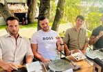 Ruskí agenti pokope, napísal poslanec Smeru k fotke s obvinenými bratmi Tateovcami
