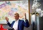 Voľby v Česku sa blížia, hnutie ANO v prieskumoch stále dominuje