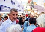 Opozičného lídra Andreja Babiša napadol volič barlou, ošetrili ho v nemocnici