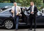 Polícia obvinila kuriéra, ktorý na balík napísal výzvu na zabitie ministra