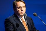 Maďarský eurokomisár odmieta vedomosť o údajných špiónoch v Bruseli