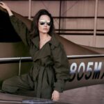 Ďalšia „humanitárna“ návšteva Angeliny Jolie na Ukrajine skončila chaosom a odvedením jej vodiča do armády