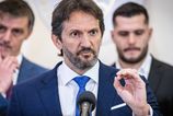 Minister Kaliňák si pri MiG-och opäť „neustrážil“. Voličom čoraz viac „brnká na nervy“