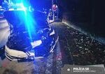 Zrážka na križovatke v Revúcej: Rozbité sú policajné auto aj ďalšie osobné