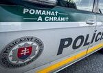 Na Považí zomreli dvaja ľudia pri nočnom incidente. Polícia rieši prípad ako vraždu Na Považí zomreli dvaja ľudia pri nočnom incidente