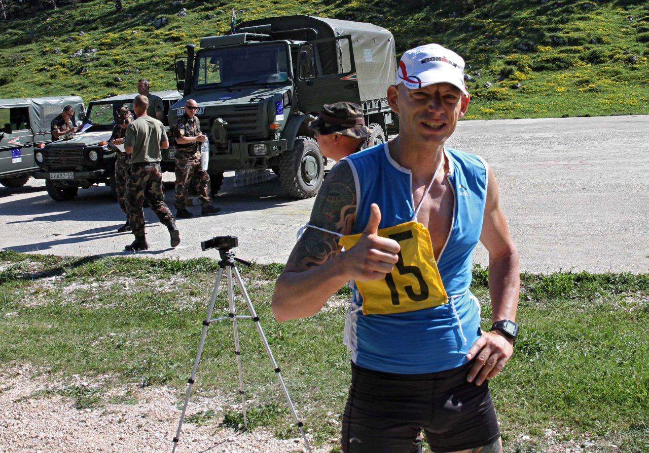 JoeX – 25 rokov v armáde, vyhodený kvôli plávaniu – rakúsky reprezentant Ironmana – WTF??