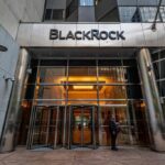 Akcionári spozorneli: Politika „Kupuj Ameriku“ sa mení na politiku „Predávaj Ameriku“