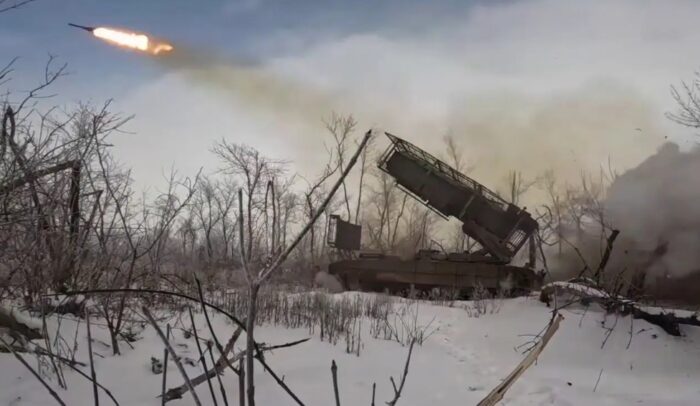 Obrovské cintoríny ukrajinskej armády sú viditeľné z vesmíru: Zelenského lžiam neveria ani „spojenci“