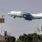 Ruský analytik: Všimli ste si, že v USA zmizla „strana mieru“? Ani nikdy nebola