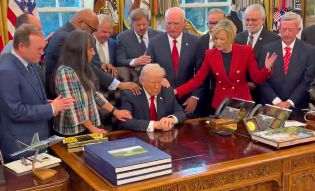 Trumpovi sa podaril v Iráne najväčší podvod v histórii