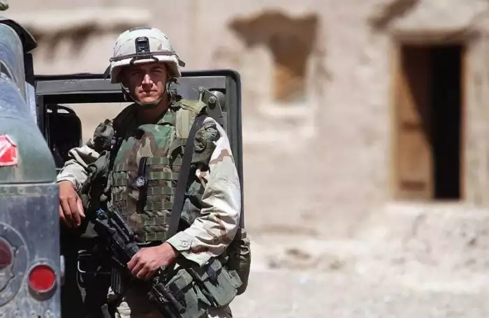 Už nie skúmavka ale jadrová samovražedná vesta. USA ospravedlňujú svoju agresiu