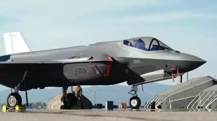 Video: Americká stíhačka F-35 bola zasiahnutá iránskou protivzdušnou obranou