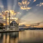 Prečo Turecko, Egypt a Pakistan presadzujú ukončenie konfliktu medzi USA a Iránom?