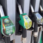 Zlevní odchod Spojených arabských emirátů z kartelu OPEC Čechům pohonné hmoty?