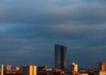 ECB varuje pred drahou ropou a plynom