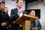 Opozícia žiada hlavu ministra Tarabu. Hnutie Slovensko a Za ľudí ponúkajú podpisy na mimoriadnu schôdzu