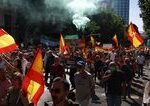 Tisíce ľudí v uliciach Madridu žiadajú pád vlády: Premiér Pedro Sánchez čelí obvineniam z korupcie