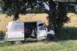 Pri Senici narazila dodávka do stromu, nehoda si vyžiadala 6 zranených a zásah vrtuľníku