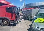 Smrteľná nehoda v Trnave: nákladné a osobné auto sa zrazili na križovatke Smrteľná nehoda v Trnave: nákladné a osobné auto sa zrazili na križovatke