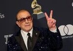 Zomrel hudobník Clive Davis