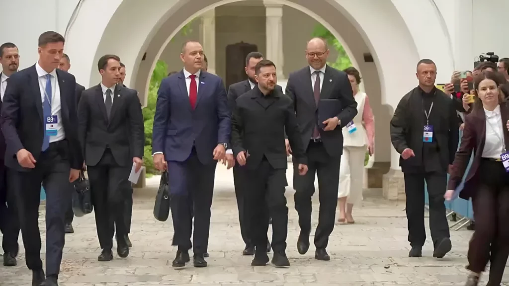 Nacisti nakazili jednu krajinu, keď vystupovali proti celému svetu, a títo sa snažia nakaziť hneď celý svet