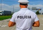 Policajt z dopravného inšpektorátu v Žiari nad Hronom je obvinený z dlhodobého týrania manželky, hrozí mu väzba Policajt z dopravného inšpektorátu v Žiari nad Hronom je obvinený z dlhodobého týrania manželky, hrozí mu väzba