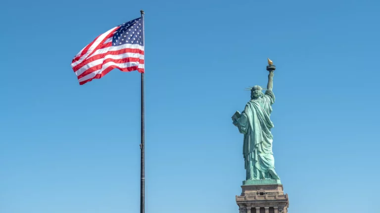 Vojna a mier na Grahamových pozostatkoch. Zelenskyj letí do USA na inšpekciu