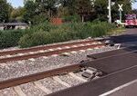 Cyklista prešiel cez spustené závory, zachytil ho vlak