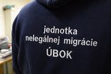 Muž mal na východe Slovenska roky týrať mladú ženu a nútiť ju žobrať. Polícia ho obvinila z obchodovania s ľuďmi